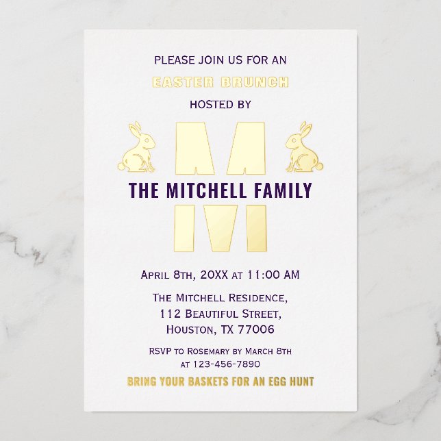 Happy Oaster Bunny Rabbit Fun Monogram Familiennam Folieneinladung (Vorderseite)