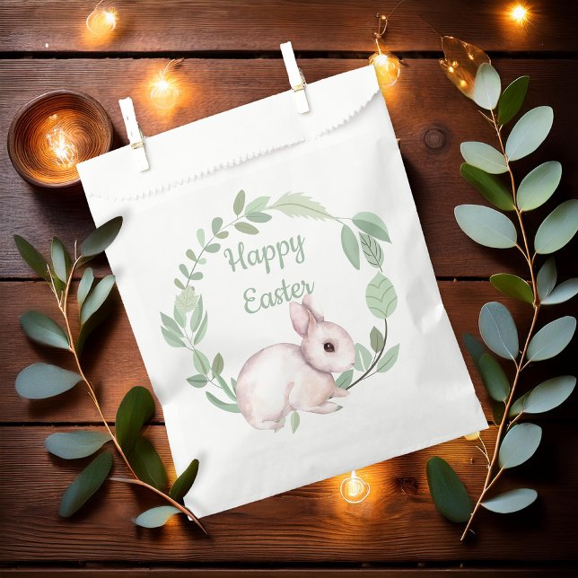 Happy Oaster Bunny Rabbit Sage Blumenreath Geschenktütchen (Cute Easter Bunny Rabbit and Eucalyptus Wreath Sage Green "Happy Easter" Favor Bags)