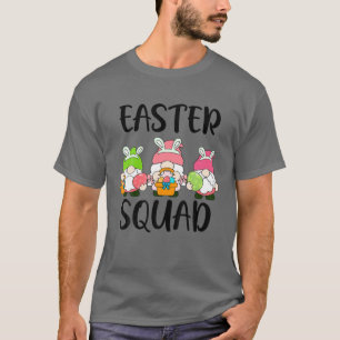 Happy Oaster Squad Niedlich Gnome Hugs Bunny Egg K T-Shirt