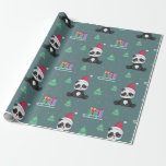 Happy Pandas Christmas Pattern Geschenkpapier<br><div class="desc">Umschlagpapier Happy Pandas Weihnachtsmuster Niedlich/festlich/Weihnachten/Einzigartig individualisierbar</div>