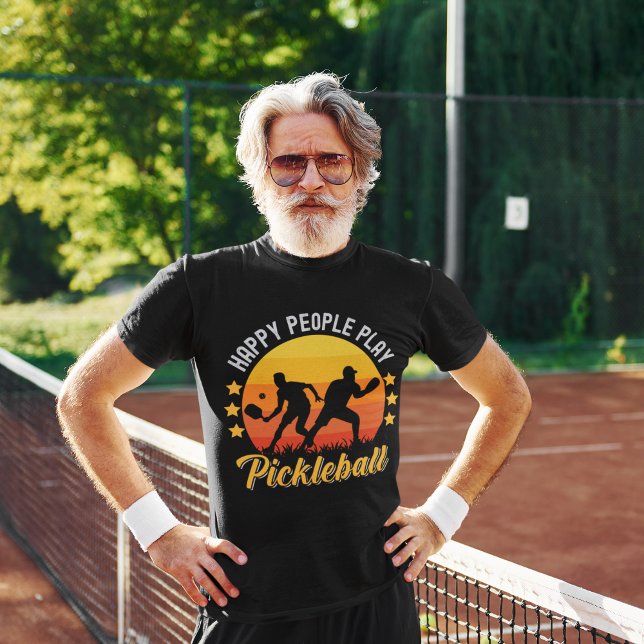 Happy People Play Pickleball funny pickleball T-Shirt (Von Creator hochgeladen)
