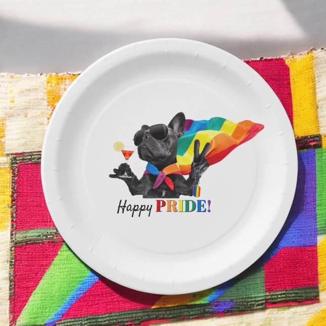 Happy Pride Party Hund in Regenbogen Cape Pappteller (Von Creator hochgeladen)