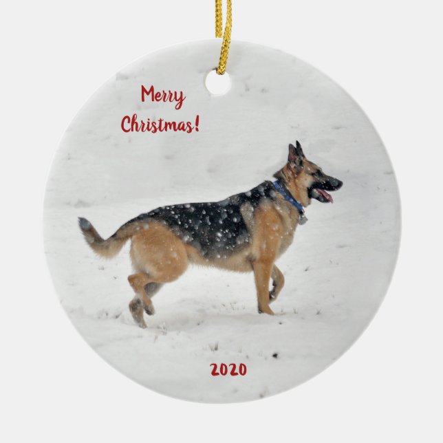 Happy Rescue German Shepherd Hund im Winter Snow Keramik Ornament (Vorne)