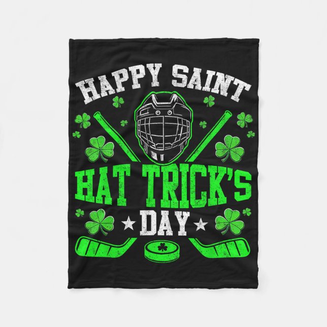 Happy Saint Hat Trick's Day Ice Hockey St. Patrick Fleecedecke (Vorderseite)