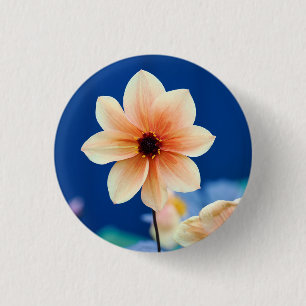 Happy Single Kiss Dahlia mit blauem Hintergrund Button