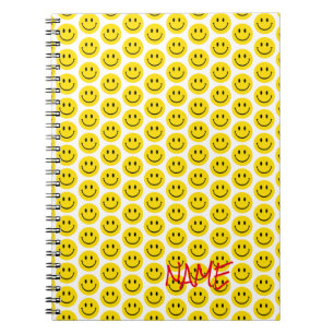 Happy Smile Face Gelb Schwarz-weißer Red Name Edit Notizblock