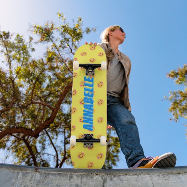 Happy Smiling Faces Blue Name Skateboard (Außenbereich 1)