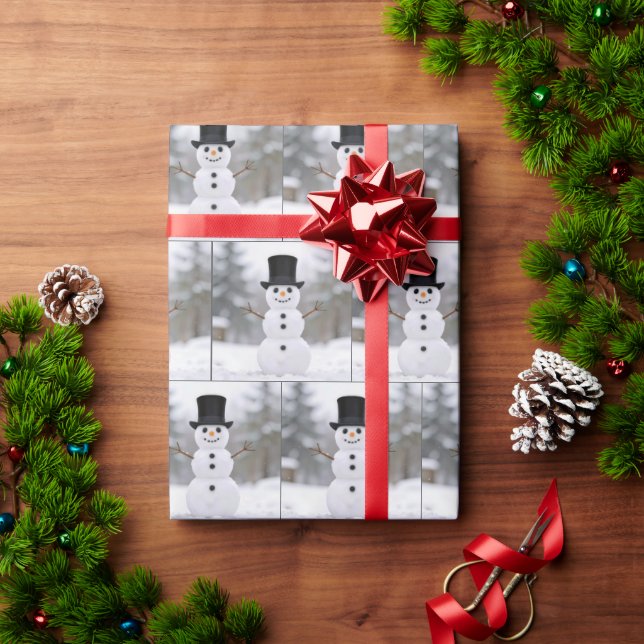 Happy Snowman Wearing a Top Hat Geschenkpapier (Feiertagsgeschenk)
