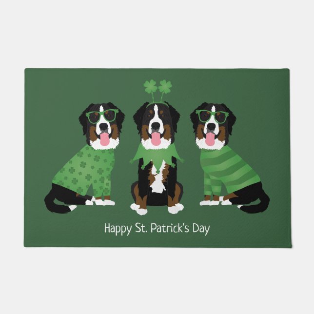 Happy St Patricks Day Bernese Mountain Hunde Fußmatte (Vorderseite)