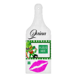 Happy St. Patrick's Day Glass Cutting Board Schneidebrett