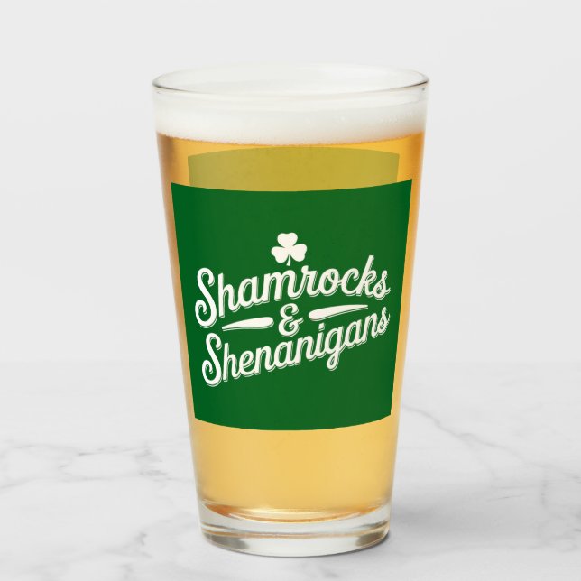 Happy St Patricks Day Lucky Kleeblatt & Shenanigan Glas (Vorne (Gefüllt))