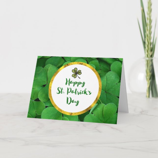 Happy St. Patrick's Day mit Green Clovers Karte (Vorderseite)