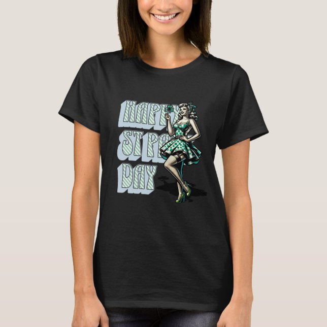 Happy St Patrick's Day Pinup Girl mit Kleeblatt T-Shirt (Vorderseite)