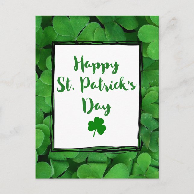Happy St. Patrick's Day Typografie mit Clover Postkarte (Vorderseite)