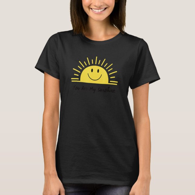 Happy Sunshine Niedlich Gelb Lächeln Gesicht Sonne T-Shirt (Vorderseite)