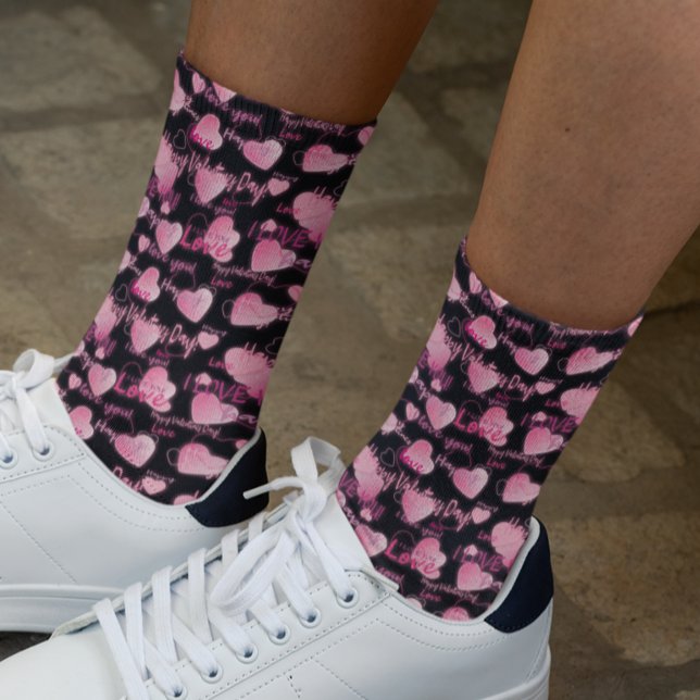 Happy Valentine's Day Liebe Script Pink Hearts Socken (Von Creator hochgeladen)