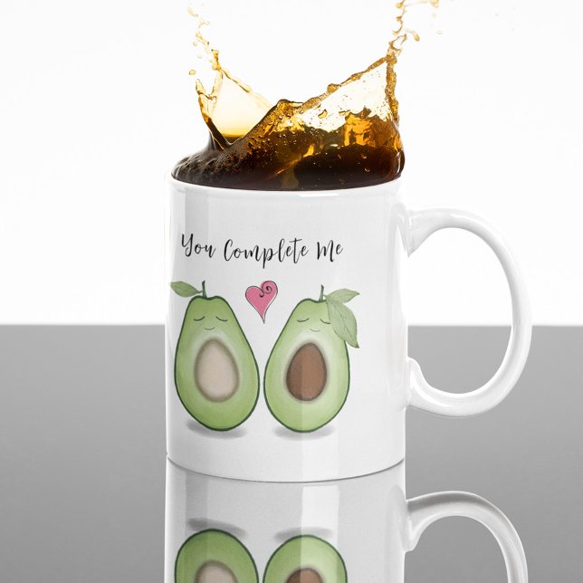 Happy Valentine's Day Niedlich Funny Simple Avocad Kaffeetasse (Cute Whimsical Valentine's Day Avocado Mug with "you Complete Me" Wording)