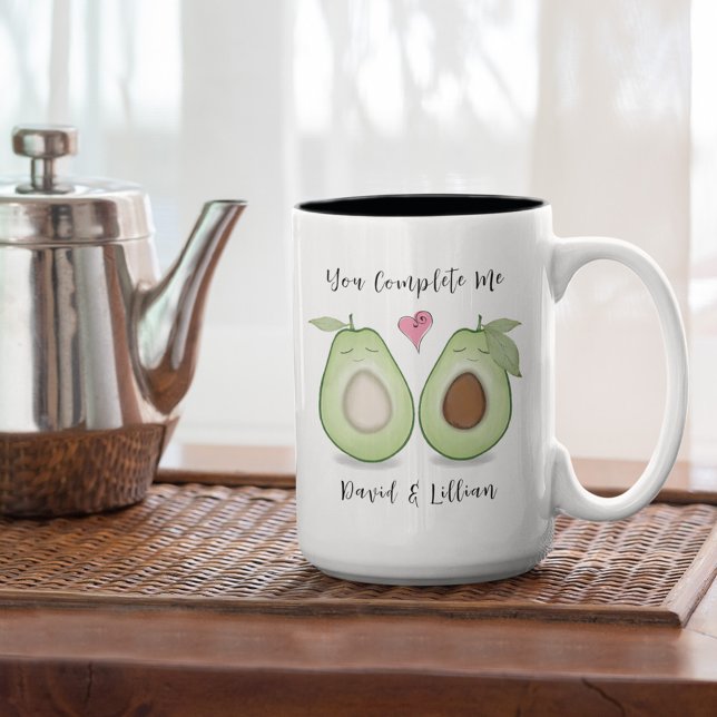 Happy Valentine's Day Niedlich Funny Simple Avocad Zweifarbige Tasse (Cute Valentine's Day Avocado Mug With "You complete me" and pink whimsy heart.)