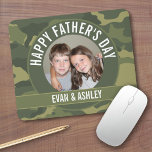 Happy Vatertag - Foto Camouflage Green Mousepad<br><div class="desc">Enthält getarnte Grüntöne und olivgrüne Hintergrund. Ein perfektes Geschenk für Vater oder Großvater. Wenn Sie in Quarantäne bleiben, ist dies ein lustiges Projekt, um jemanden zu machen und zu heitern Tag. Senden Sie einen lustigen Vater Tag Gruß mit einem Bild und personalisierte Vorlage. Für beste Ergebnisse verwenden Sie ein quadratisches...</div>