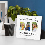 Happy Vathers Day Vater Custom Foto Collage Fotoplatte<br><div class="desc">Schaffen Sie ein stilvolles und unvergessliches Geschenk für den Vater in diesem Vatertag! Dieses Dekorzeichen mit individueller Tischdekoration zeigt eine Collage von drei Lieblingsbildern der Familie, die als moderne und kühn serf-Schrift entworfen wurden. Personalisieren Sie den benutzerdefinierten Text mit den Namen der Kinder und ändern Sie den schwarzen Text, das...</div>