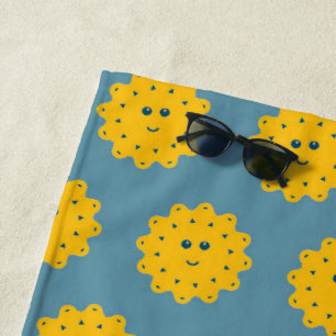 Happy Yellow Sun Pattern auf Blue Personalisiert Strandtuch