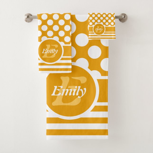 Happy Yellow & White Named Polka Dot Badhandtuch Set (Insitu)