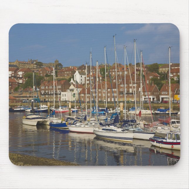 Harbour, Whitby, North Yorkshire, England Mousepad (Vorne)