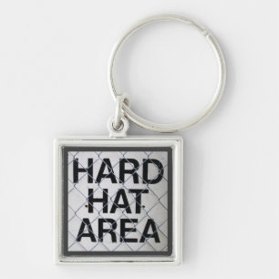 Hard Hat Area Sign under Chain-Link Fence Schlüsselanhänger