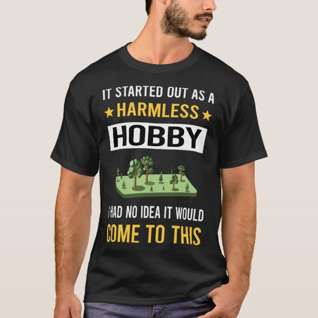 Harmless Hobby Diorama Dioramas T-Shirt (Vorderseite)