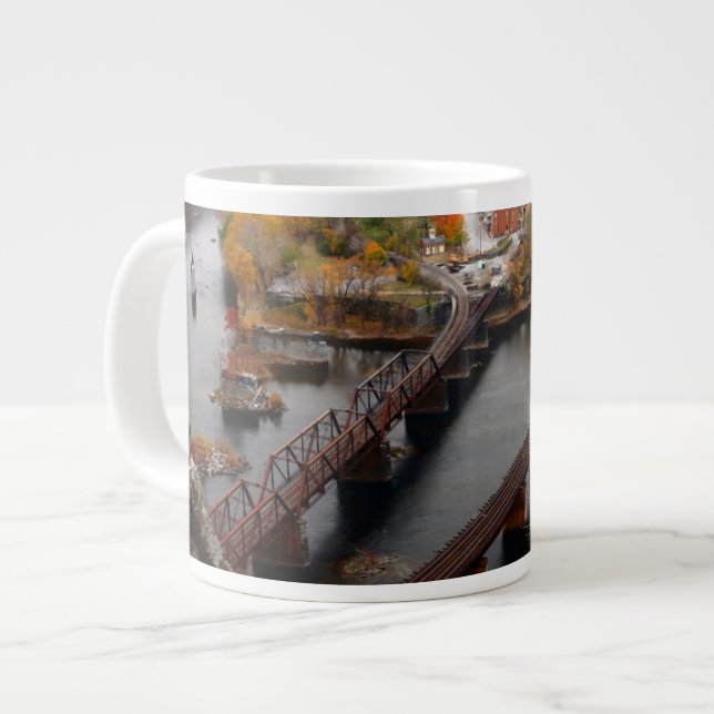 Harpers-Fähre im Fall Jumbo-Tasse (Vorderseite Links)