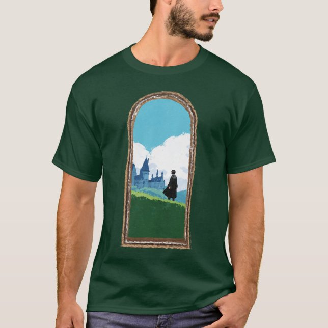 HARRY POTTER™ mit Blick auf das Schloss HOGWARTS™ T-Shirt (Vorderseite)
