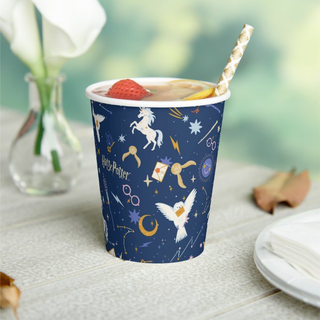 HARRY POTTER™ Sommer-Sonnenwende-Icon-Muster Pappbecher (In Situ)