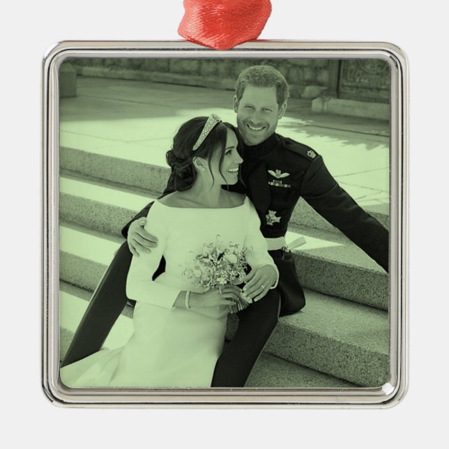 Harry und Meghan Hochzeitsportrait stilisiert Ornament Aus Metall (Vorne)