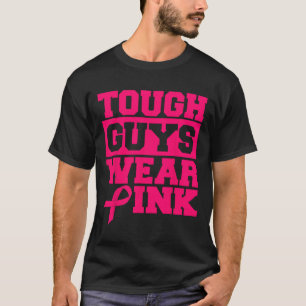 Harte Typ tragen rosa Männer und Jungen und unters T-Shirt