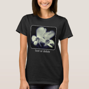 Hartriegelblüten in Schwarz und Weiß T-Shirt