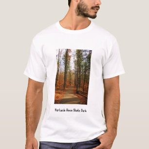 Hartwick Kiefern im Fall T-Shirt