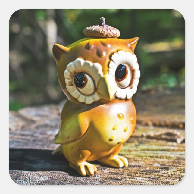 Harvey the Owl III Quadratischer Aufkleber (Vorderseite)
