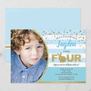 Häschen-Junge 4. Geburtstags-Fotoeinladung in Blau Einladung