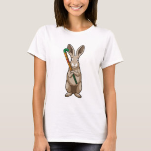 Hase beim Hockey mit Hockeyschläger T-Shirt