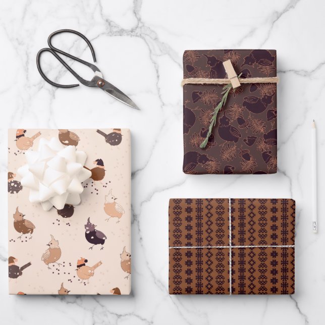 Hasenvögel mit Hüten und Weihnachtsschmuck Geschenkpapier Set (Vorderseite)