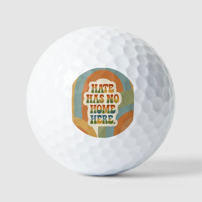 Hass hat hier keinen Platz Retro Regenbogen  Golfball (Vorderseite)