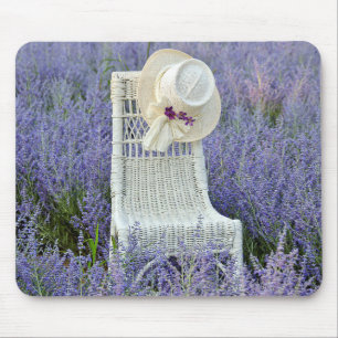 Hat auf Wicker Stuhl in Sage Mousepad
