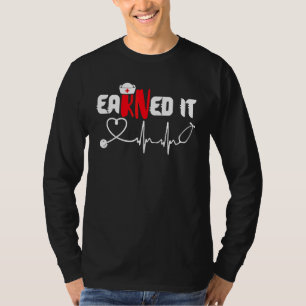 Hat es verdient Krankenpfleger Abschluss 2022 Pfle T-Shirt