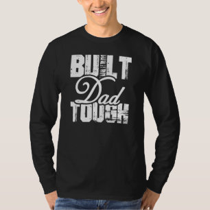 Hat Papa hart auf dem Rücken gebaut T-Shirt