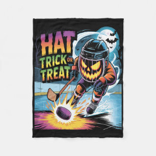 Hat Trick oder Streich Funny Eishockey Halloween K Fleecedecke