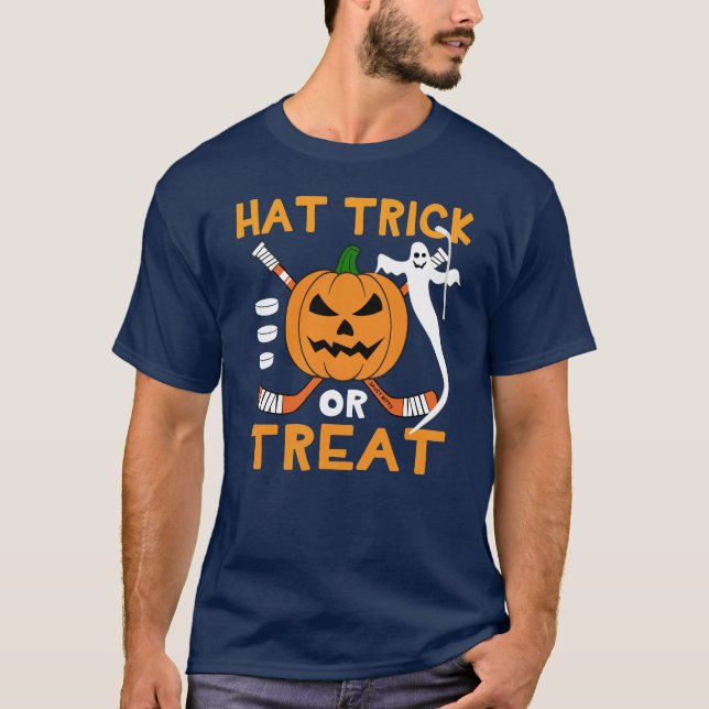 Hat Trick oder Treat Hockey Halloween T-Shirt (Vorderseite)