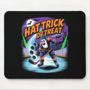 Hat Trick oder Treat Lustiger Eishockey-Geist Hall Mousepad
