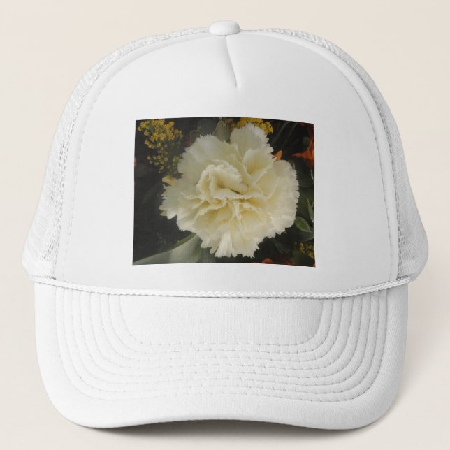 Hat White Carnation Beauty Truckerkappe (Vorderseite)