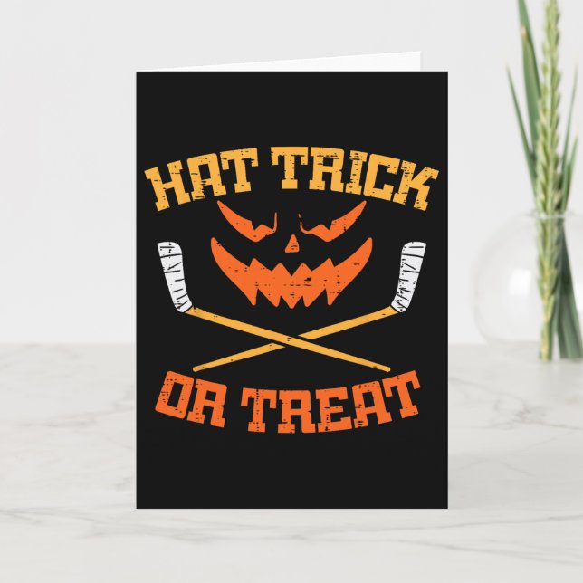 Hattrick oder Treat Ice Hockey Halloween Junge Män Karte (Vorderseite)