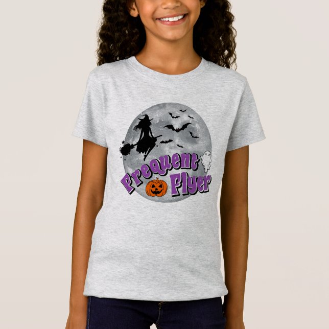 Häufiger Flyer Halloween Rotzspieß Broomstick T-Shirt (Vorderseite)